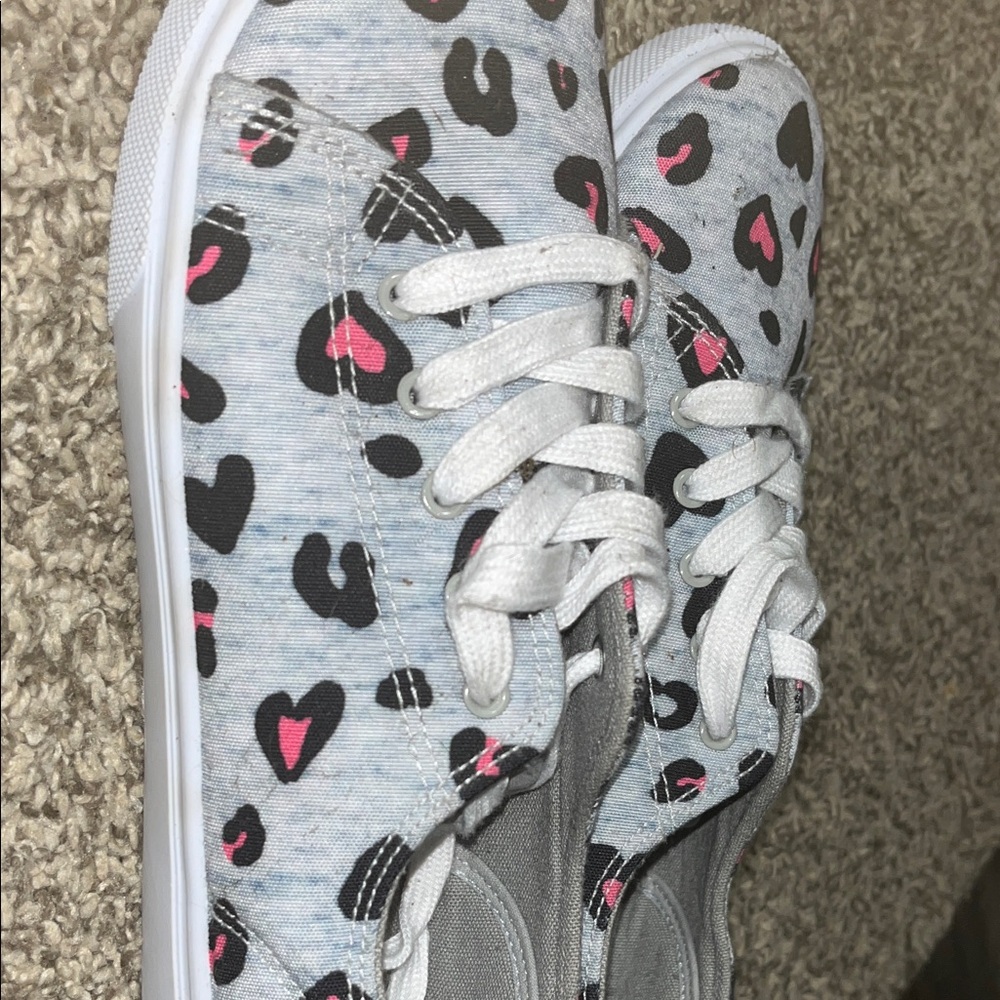 Stylish Kids' Leopard Print Sneakers